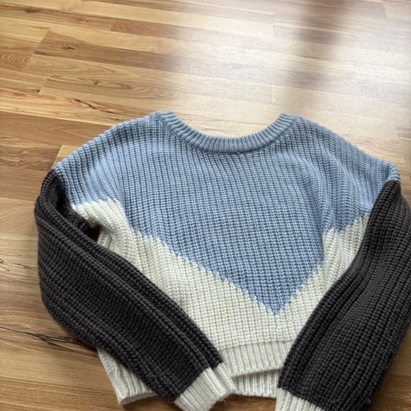 Rue21 Tri-Tone Knit Sweater in Blue, White, and Gray - Picture 2 of 3